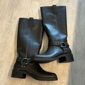 Never worn Zara cowboy boots